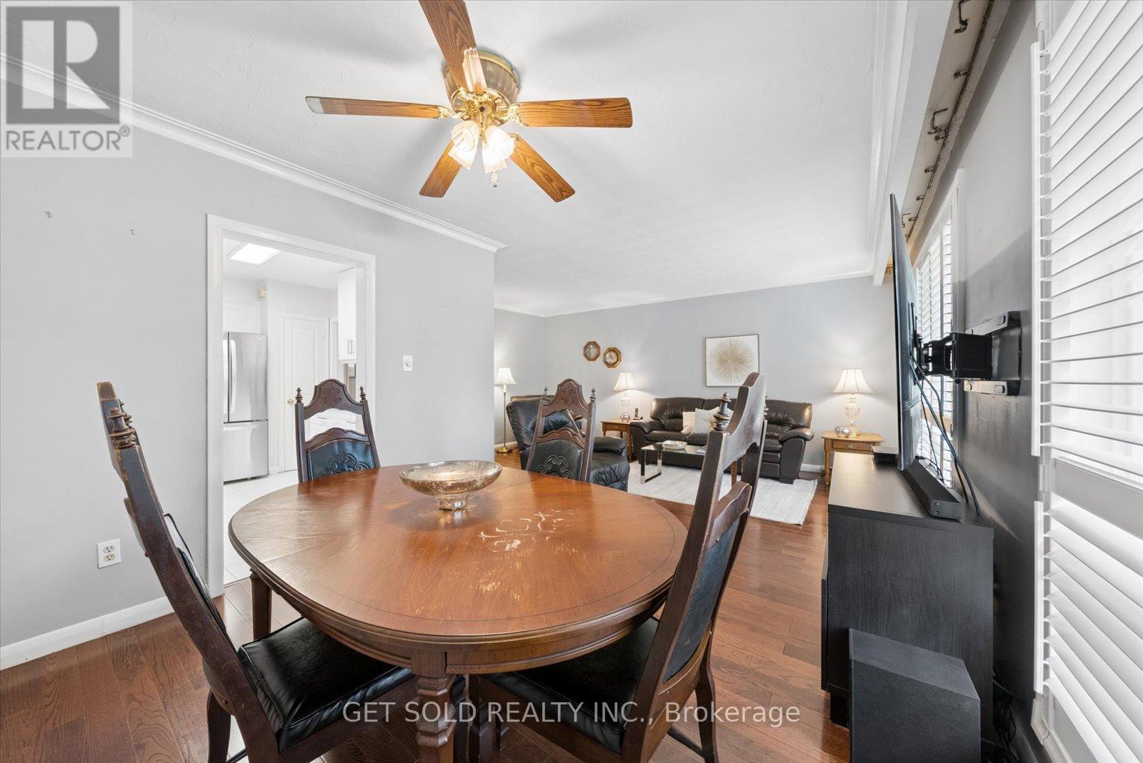 32 CHECKENDON DRIVE - 10