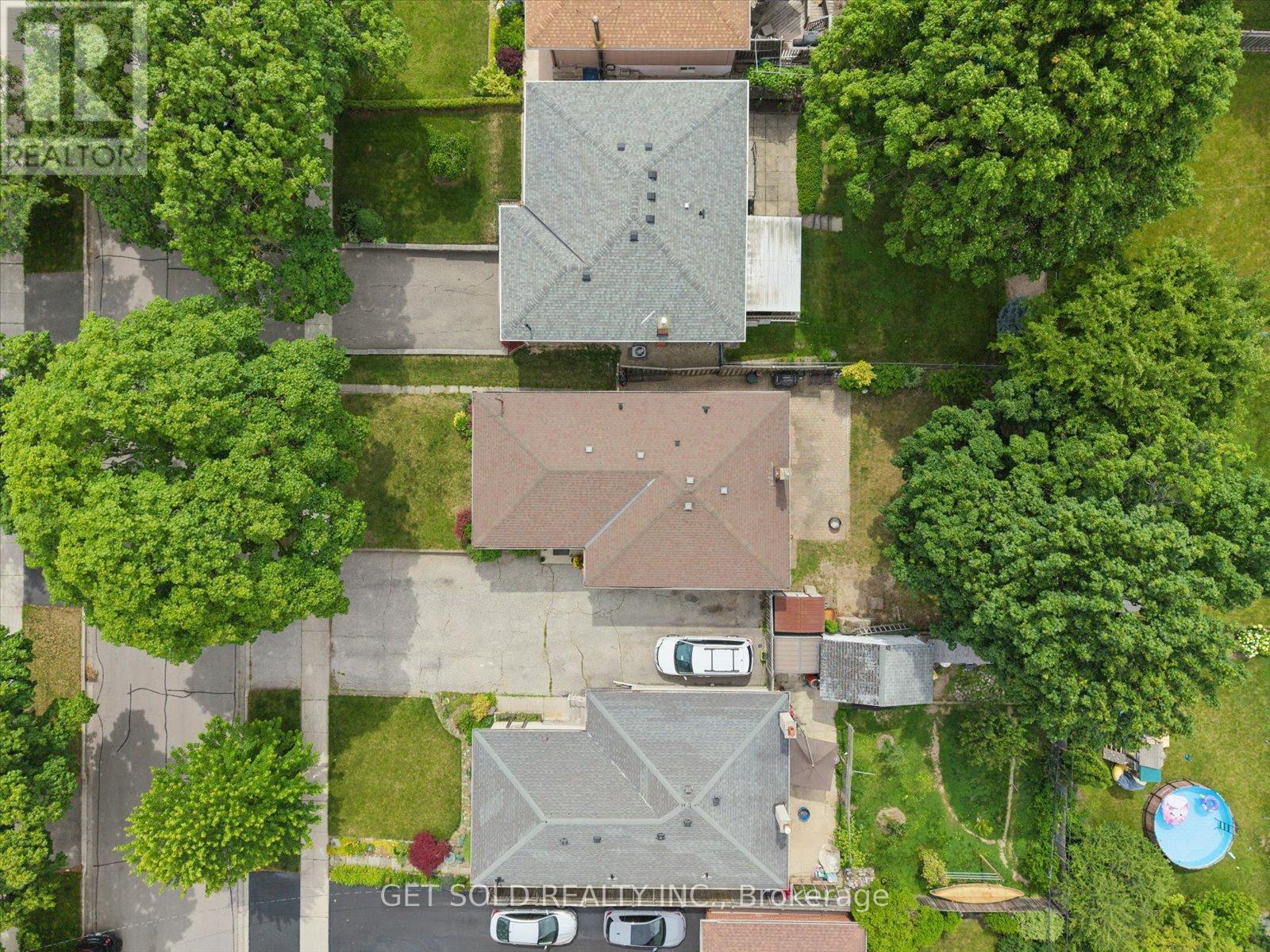 32 CHECKENDON DRIVE - 42