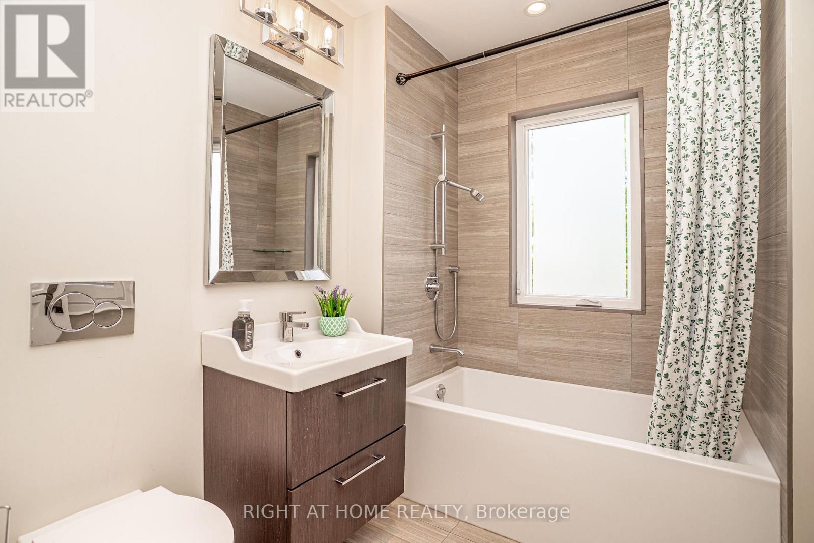 1479 BRIARWOOD CRESCENT - 32
