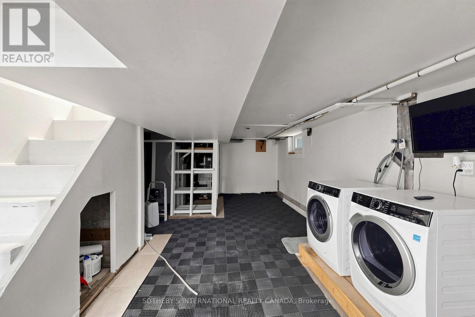 24 PATRICK STREET - 24