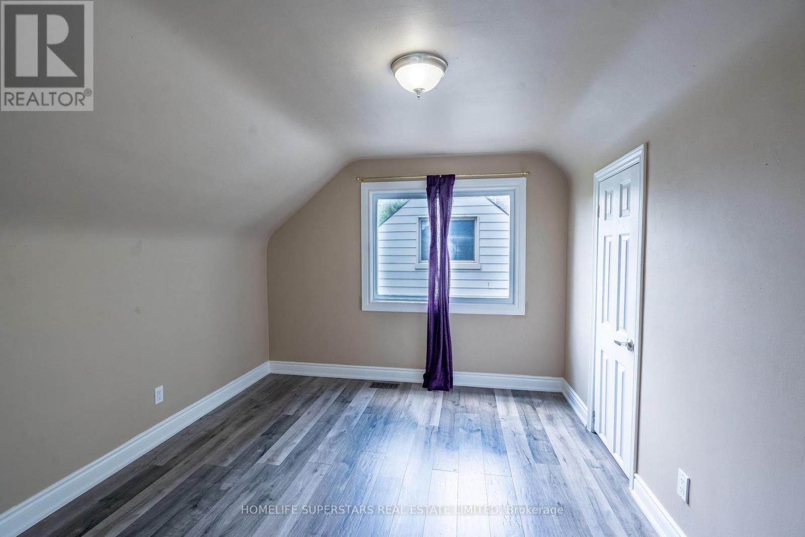 13 LEWIS STREET - 15