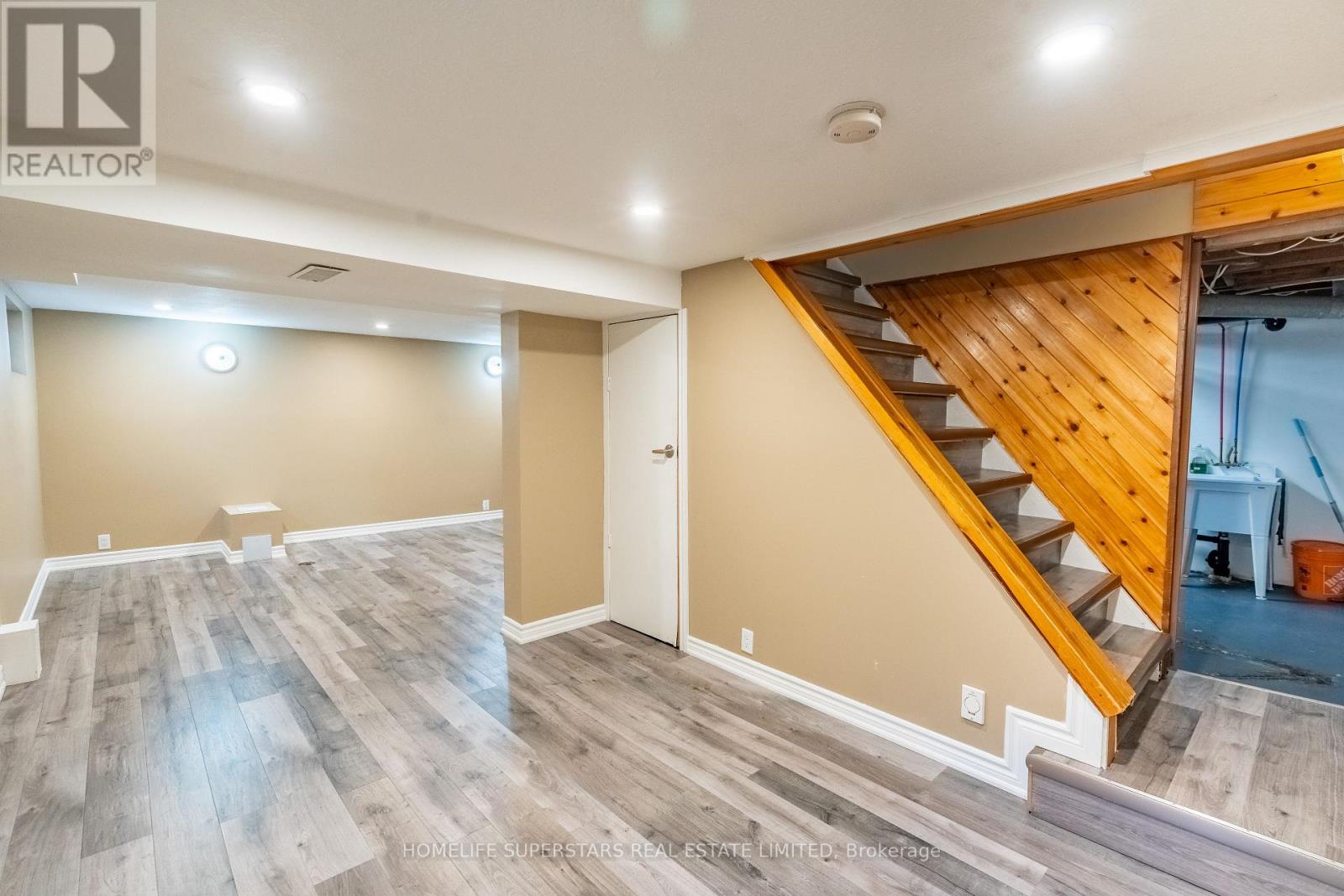 13 LEWIS STREET - 22
