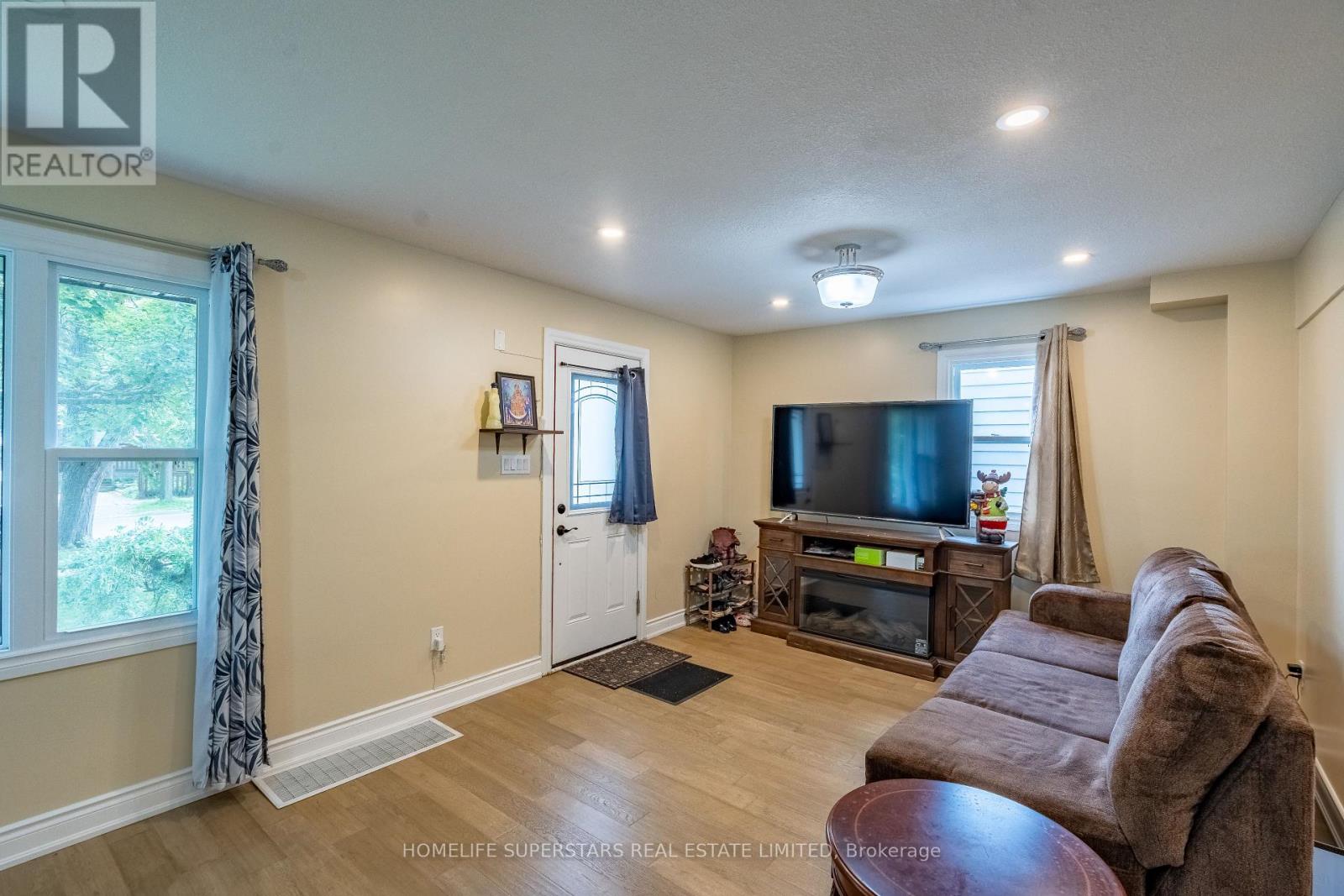 13 LEWIS STREET - 3