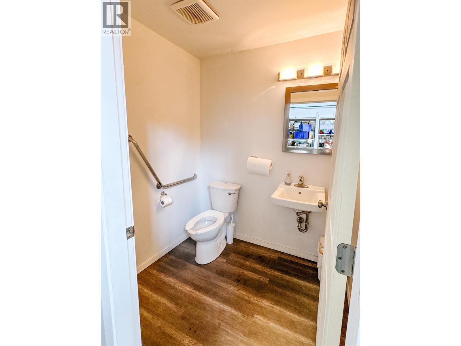 110 210 Lougheed Road, Kelowna