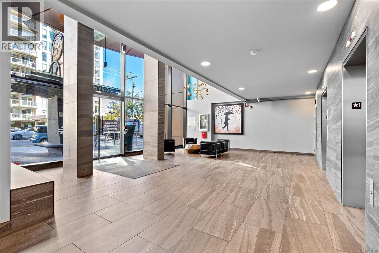 #704 1029 View St - 29