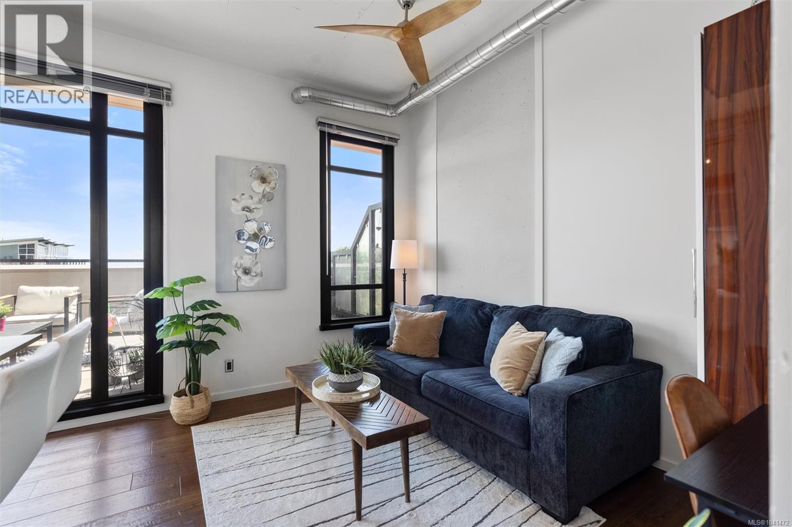 #704 1029 View St - 9