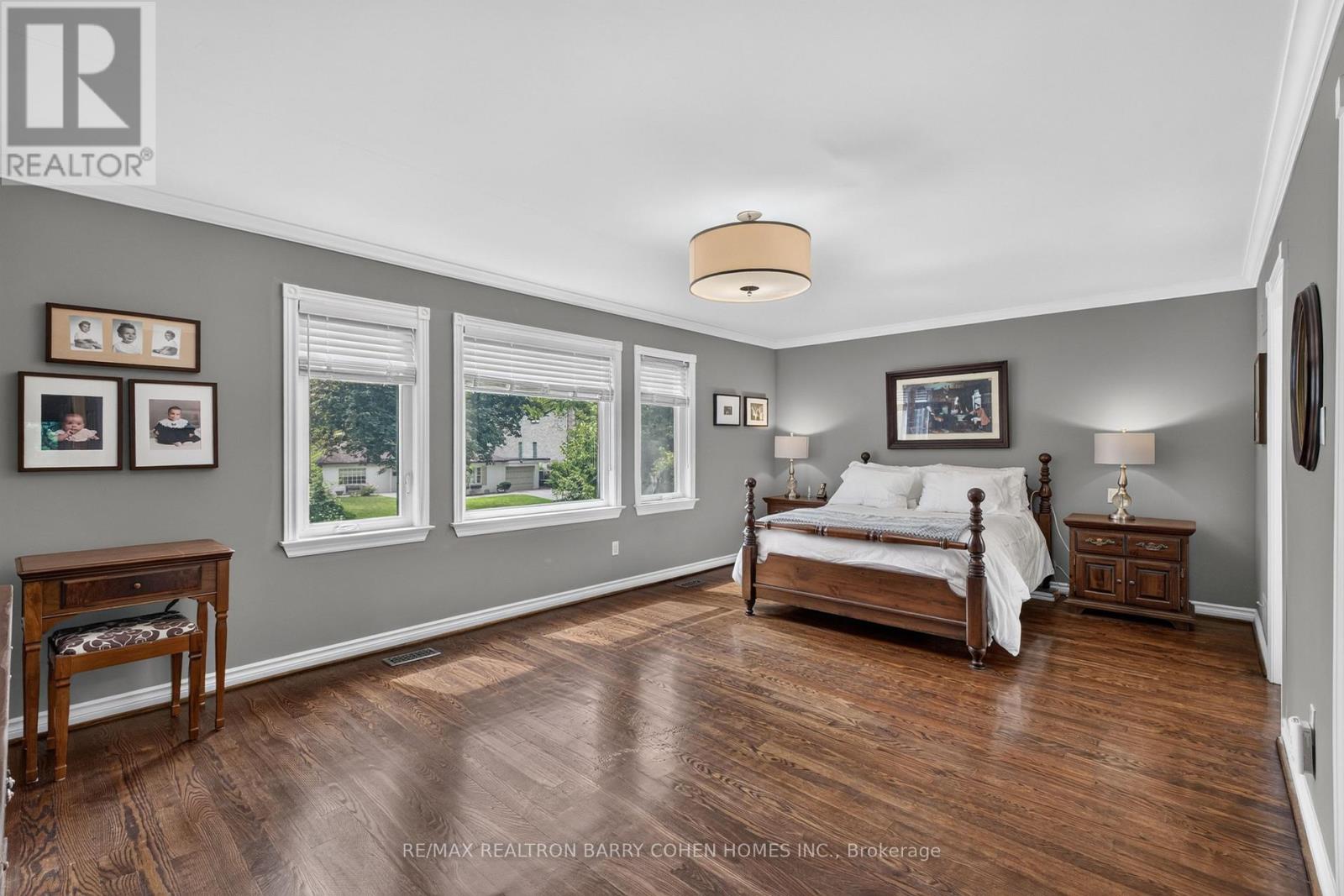 110 UPPER CANADA DRIVE - 20