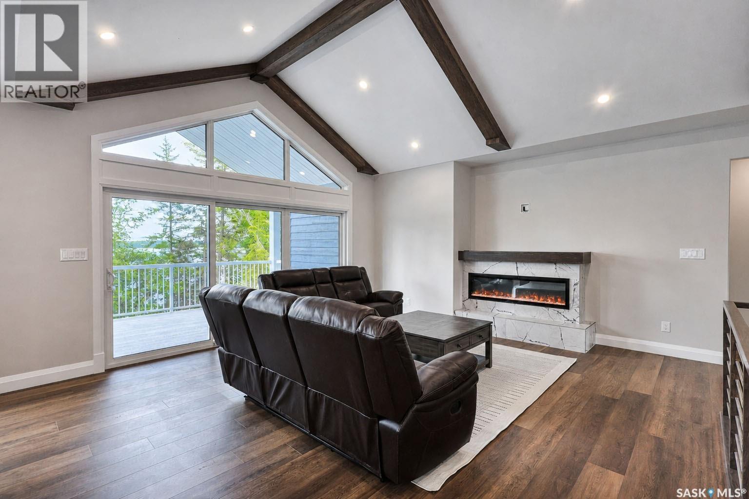153 Ward DRIVE - 18