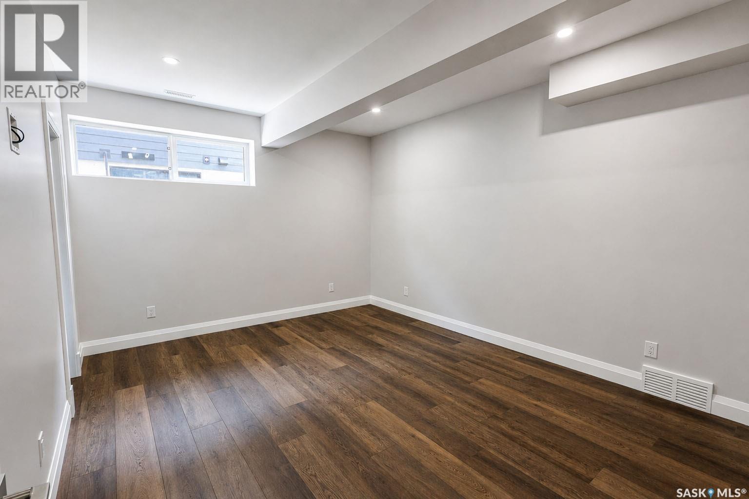 153 Ward DRIVE - 43
