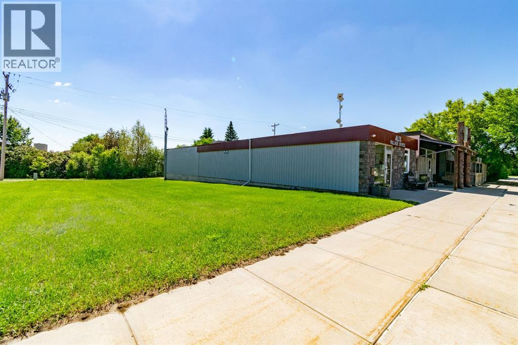 4851 50 Street — photo 9