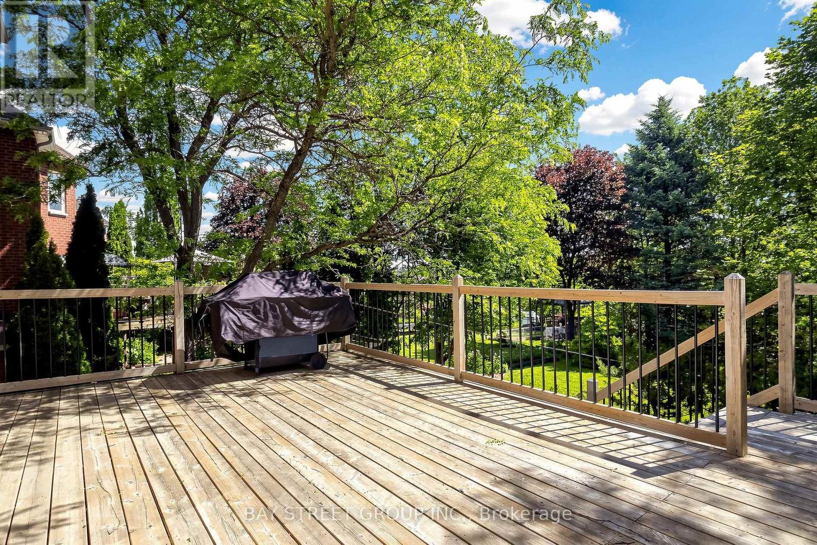 98 BROOKEVIEW DRIVE - 41