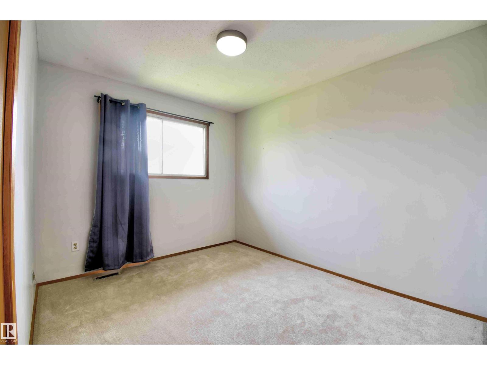 5626 51 AV — photo 12
