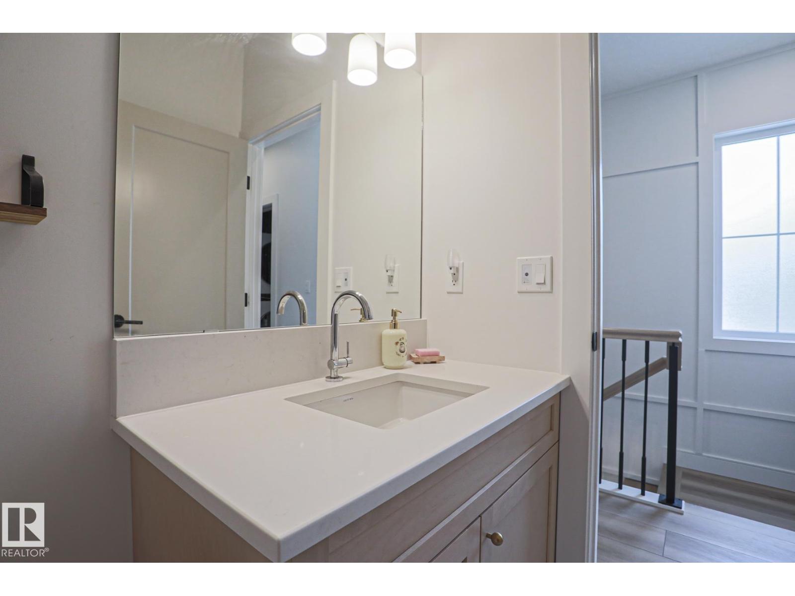 10729 129 ST NW — photo 22