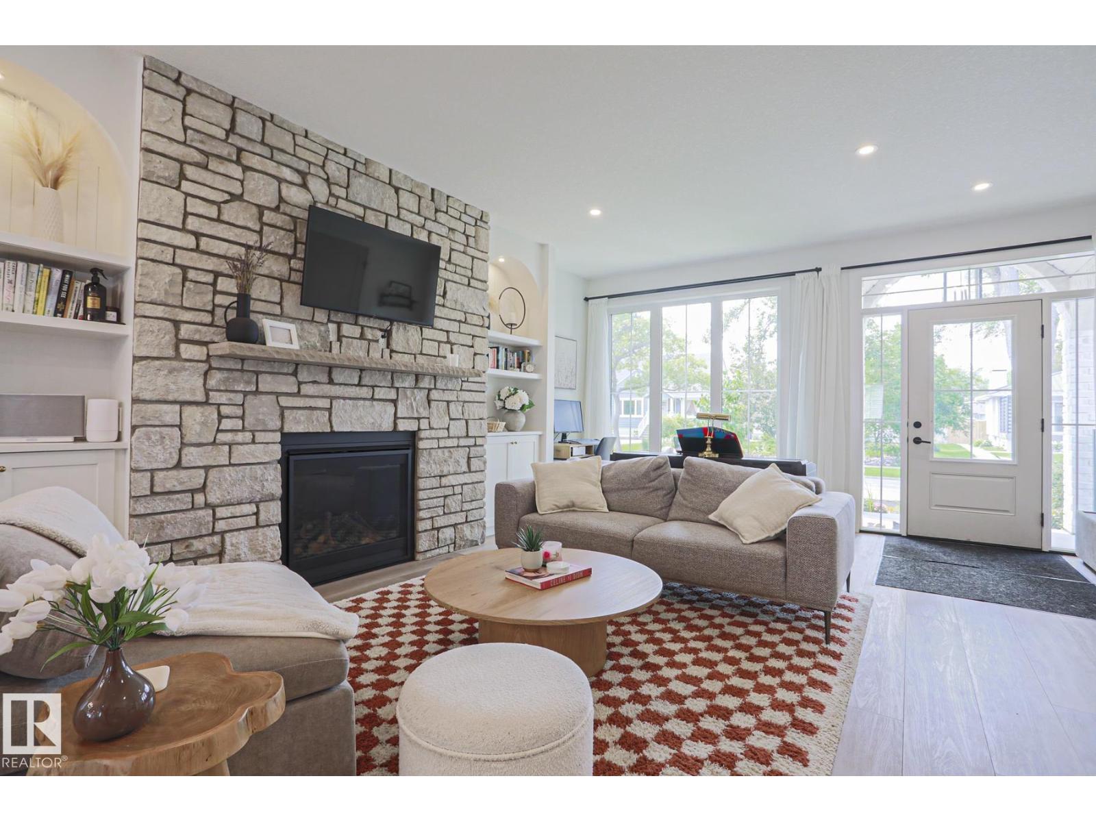 10729 129 ST NW - photo 5