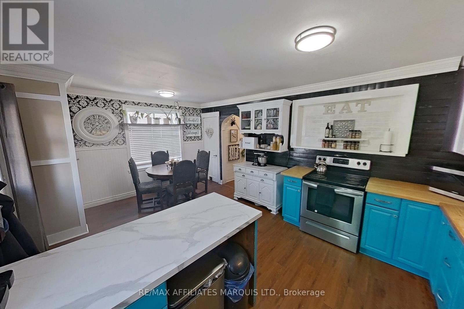 54 LEFEBVRE AVENUE - 4