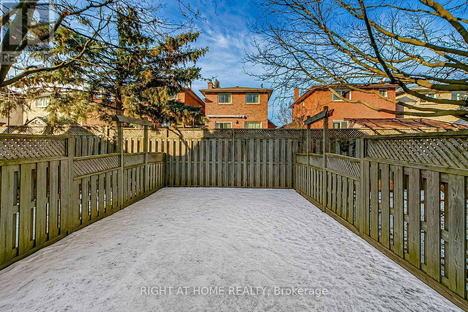 #12 6400 LAWRENCE AVENUE E - 21
