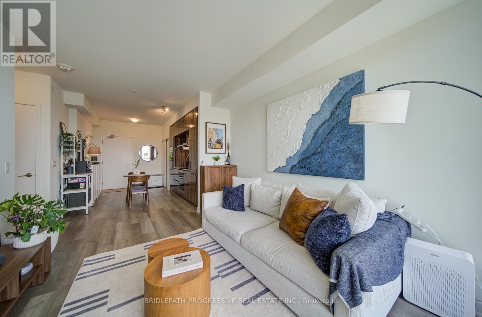 #518 6 DAVID EYER ROAD - 11