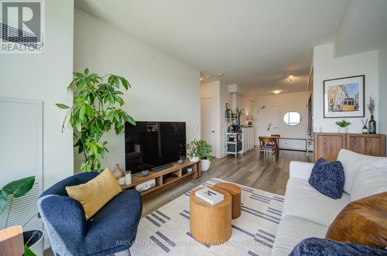#518 6 DAVID EYER ROAD - 12