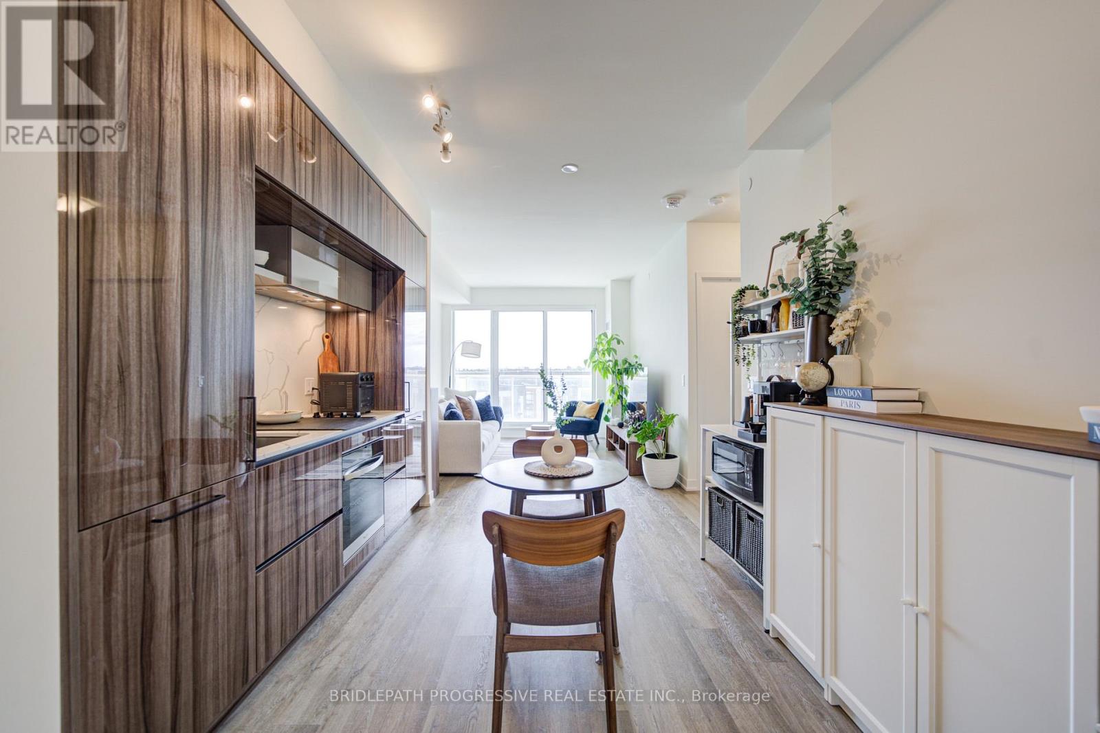 #518 6 DAVID EYER ROAD - 15