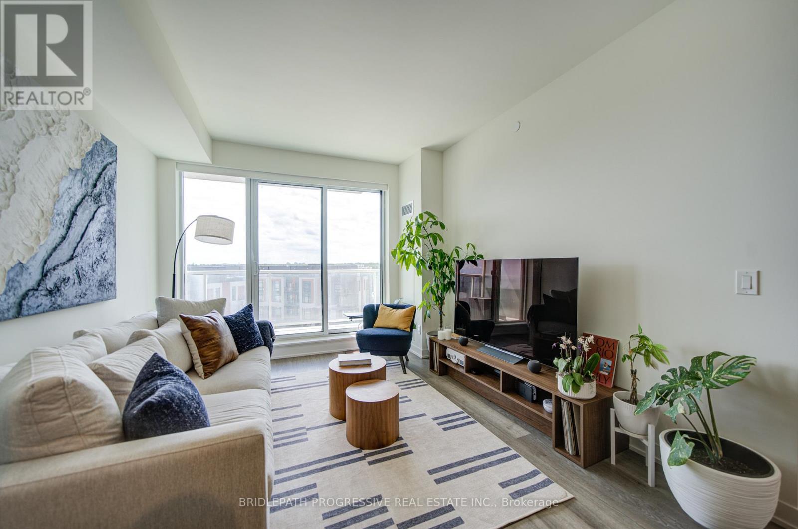 #518 6 DAVID EYER ROAD - 8