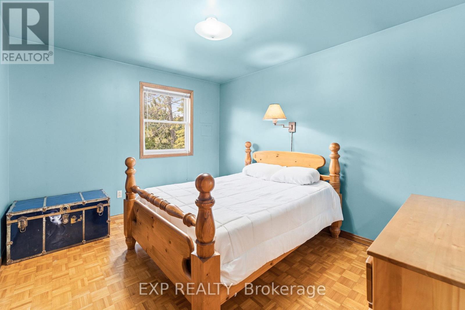 32 LOUISA STREET - 28