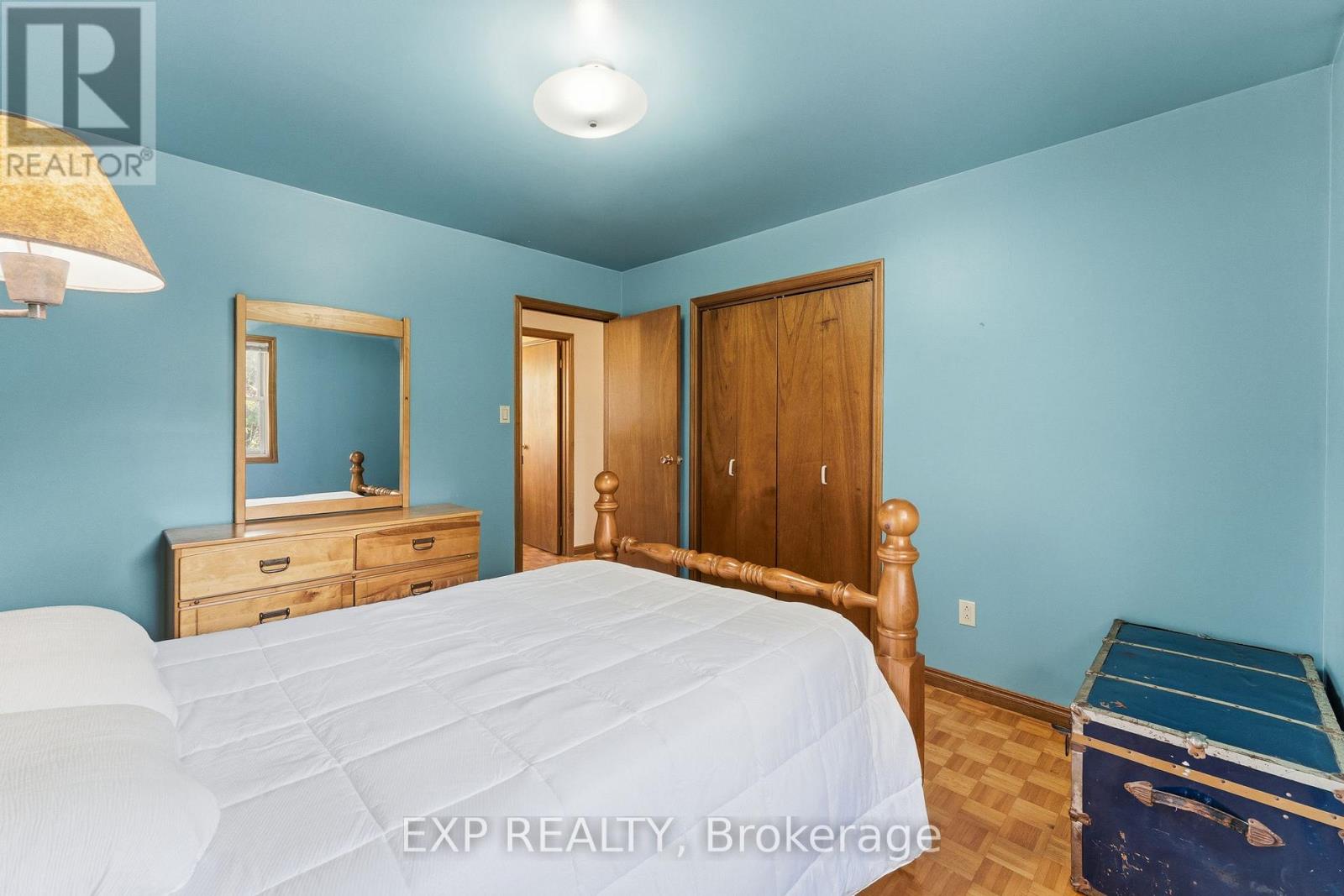 32 LOUISA STREET - 29