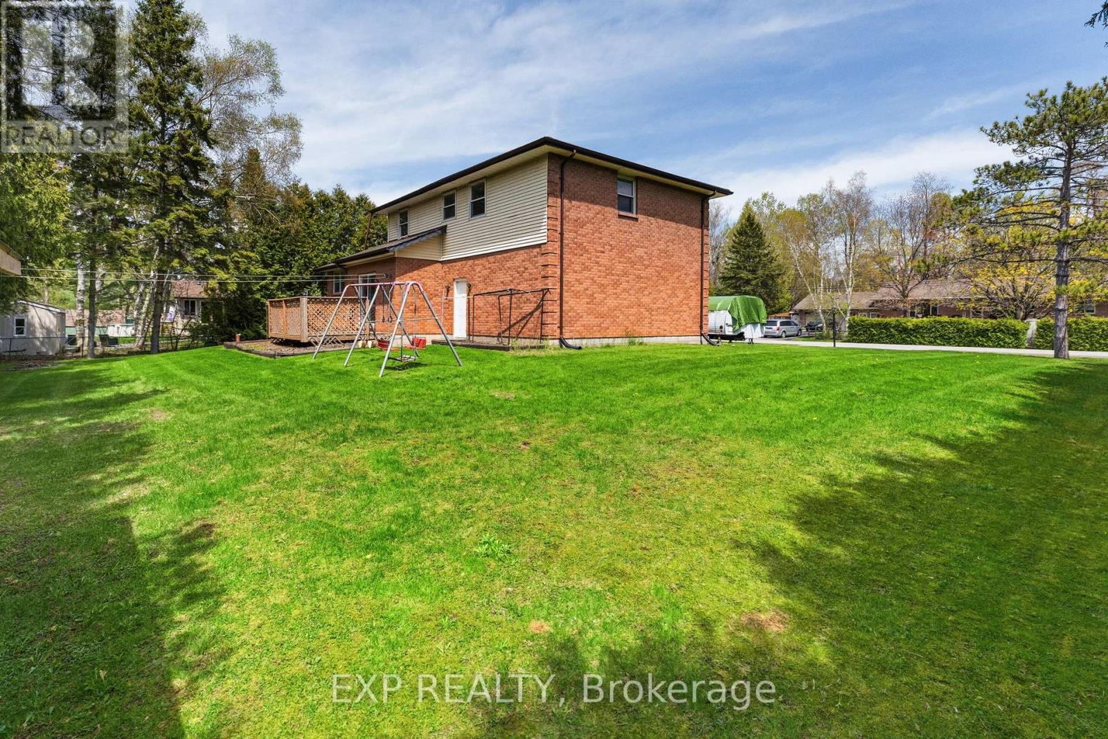 32 LOUISA STREET - 34