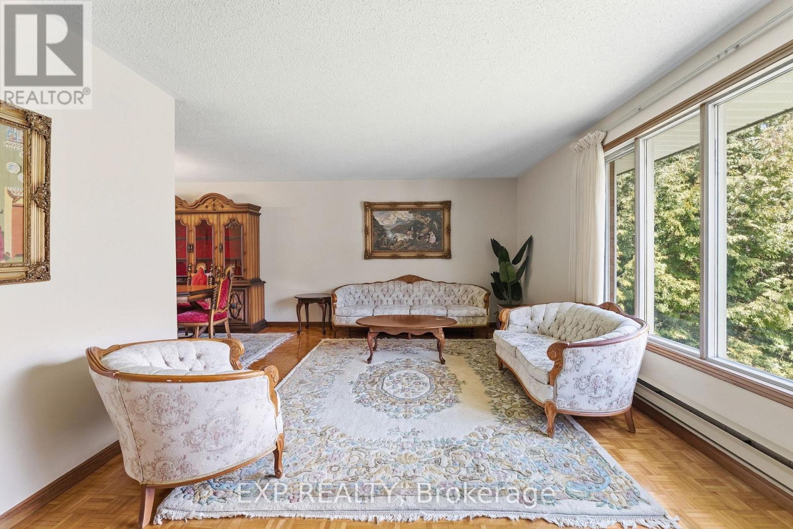 32 LOUISA STREET - 6
