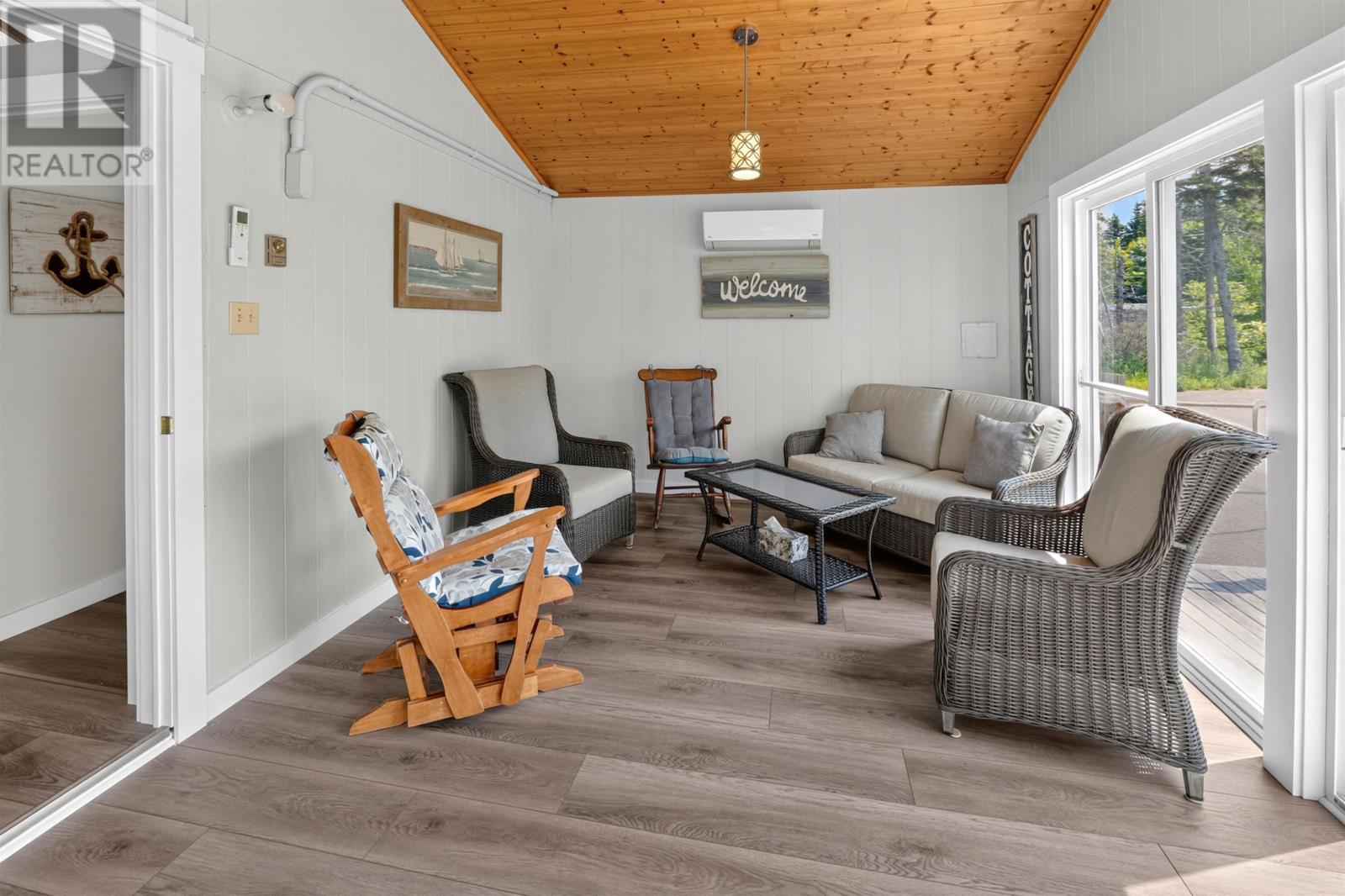 288 Spruce Way, 282, 276 - 16