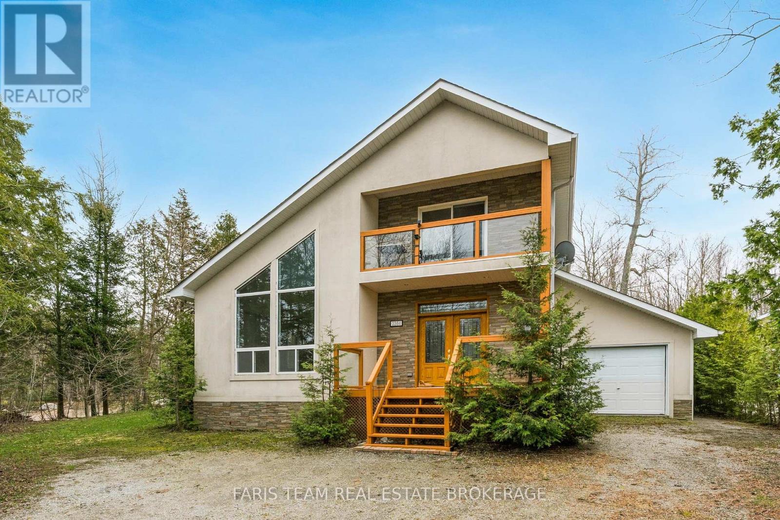 2384 CHAMPLAIN ROAD - 1