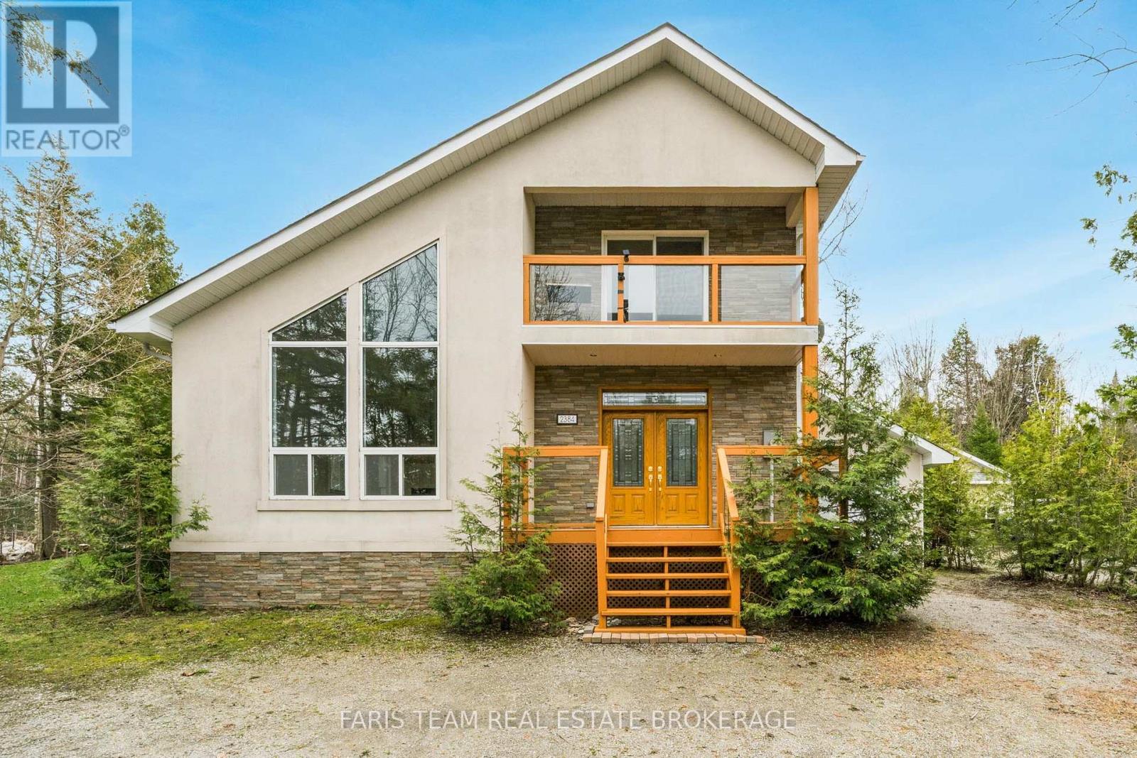 2384 CHAMPLAIN ROAD - 2