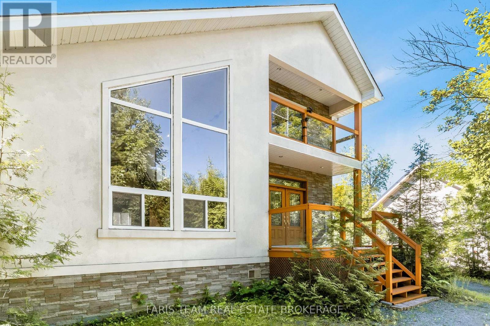 2384 CHAMPLAIN ROAD - 3