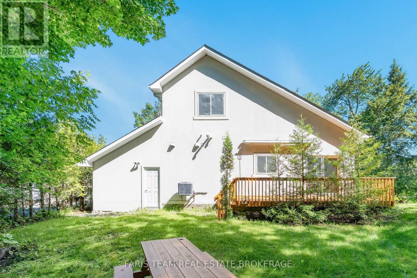 2384 CHAMPLAIN ROAD - 30