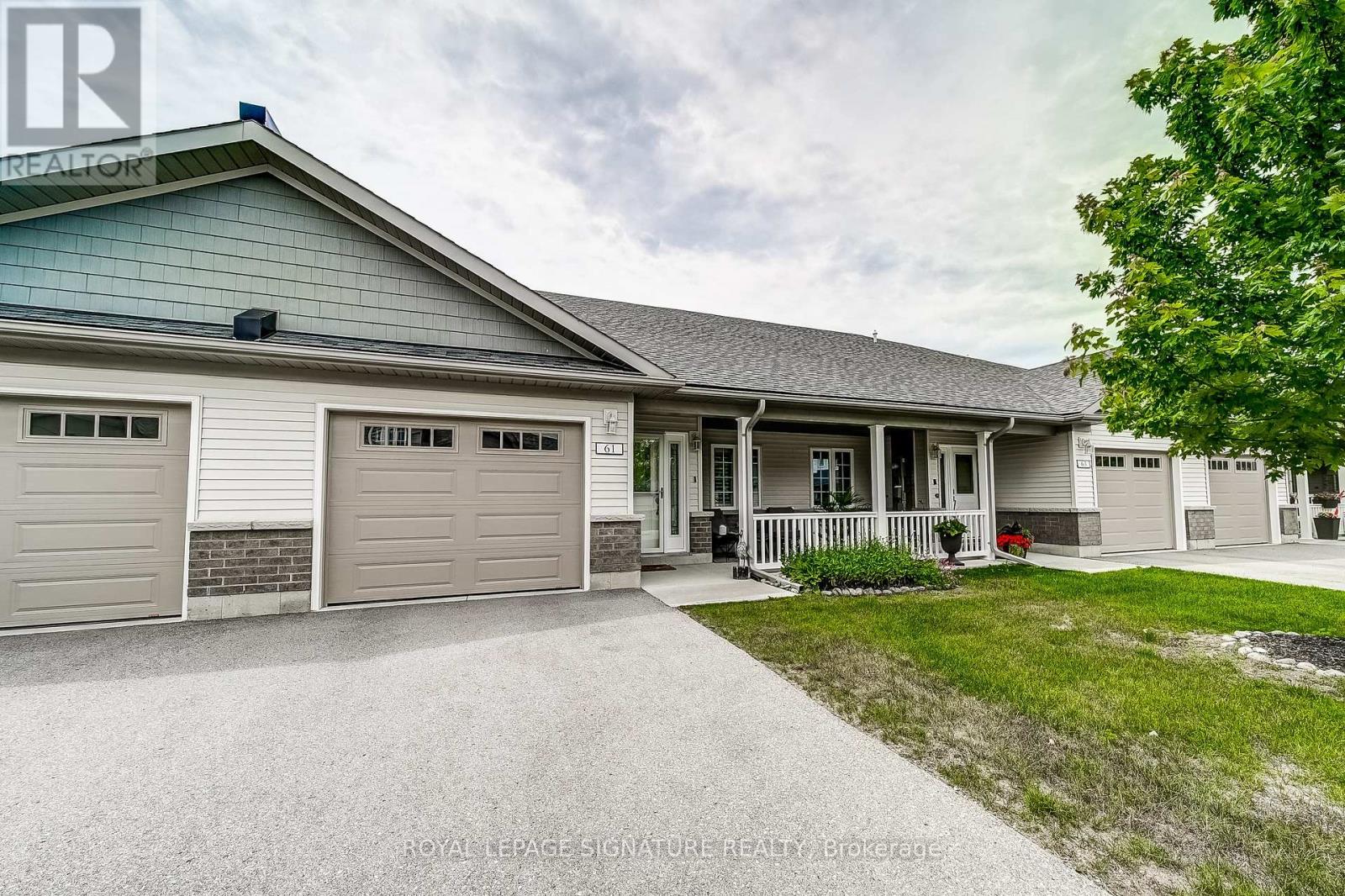 61 IVY CRESCENT - 1