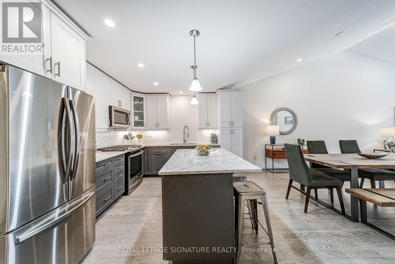 61 IVY CRESCENT - 10
