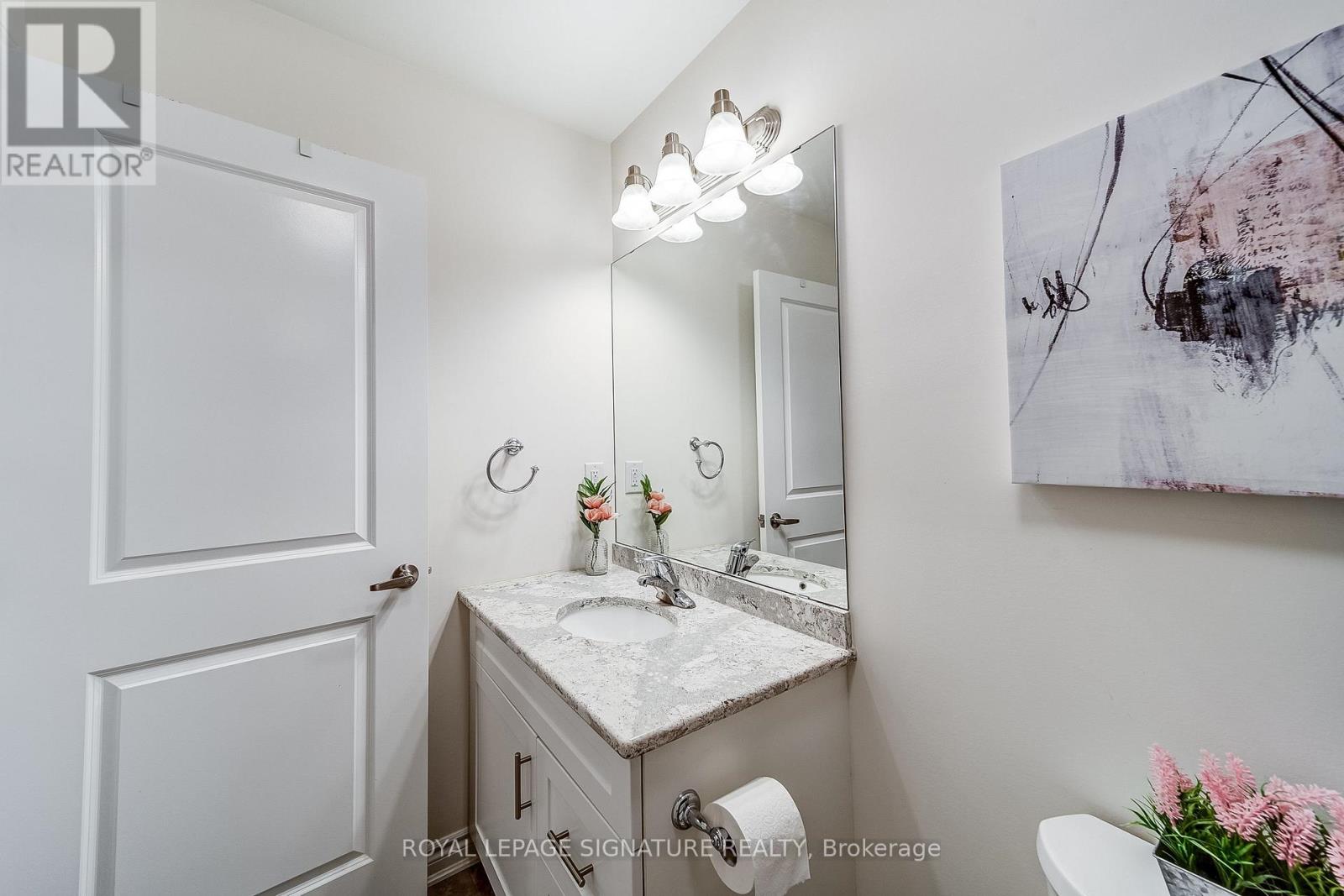 61 IVY CRESCENT - 14