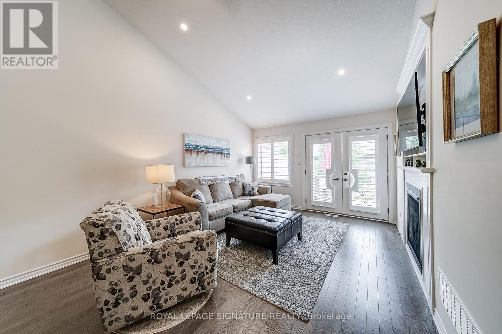 61 IVY CRESCENT - 20