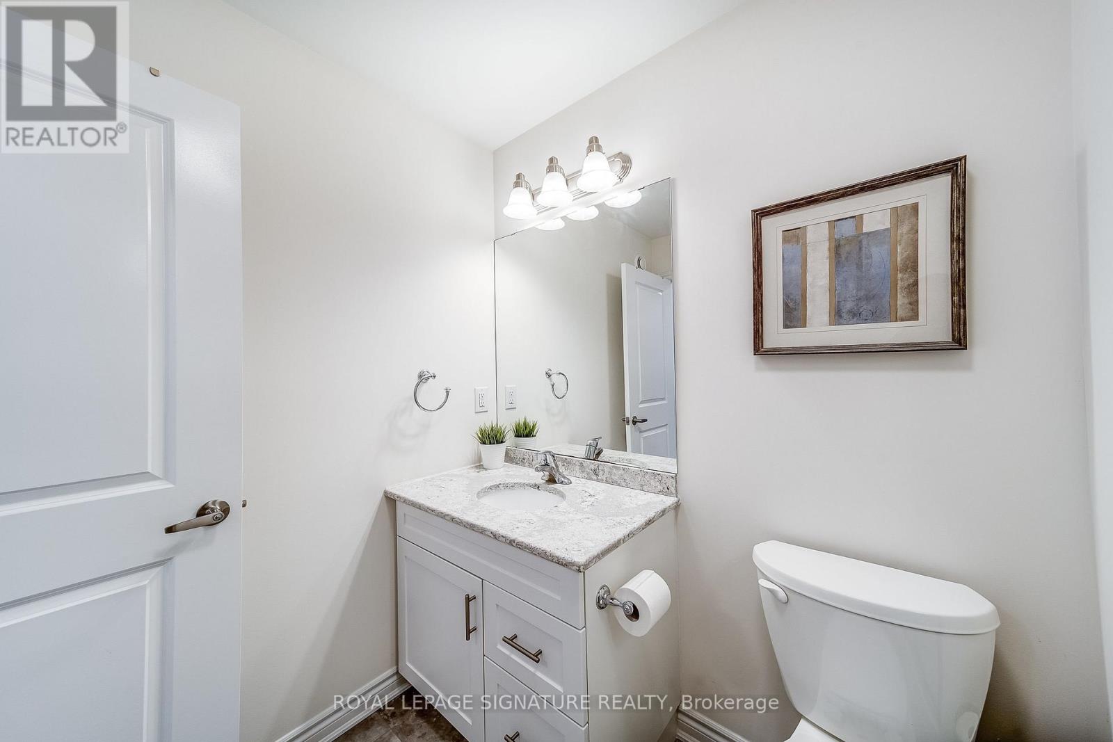 61 IVY CRESCENT - 27