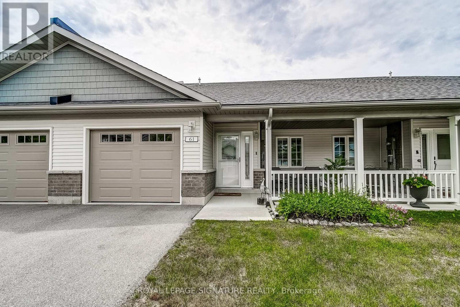 61 IVY CRESCENT - 3
