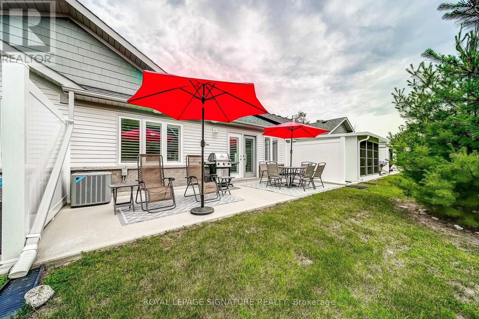61 IVY CRESCENT - 30