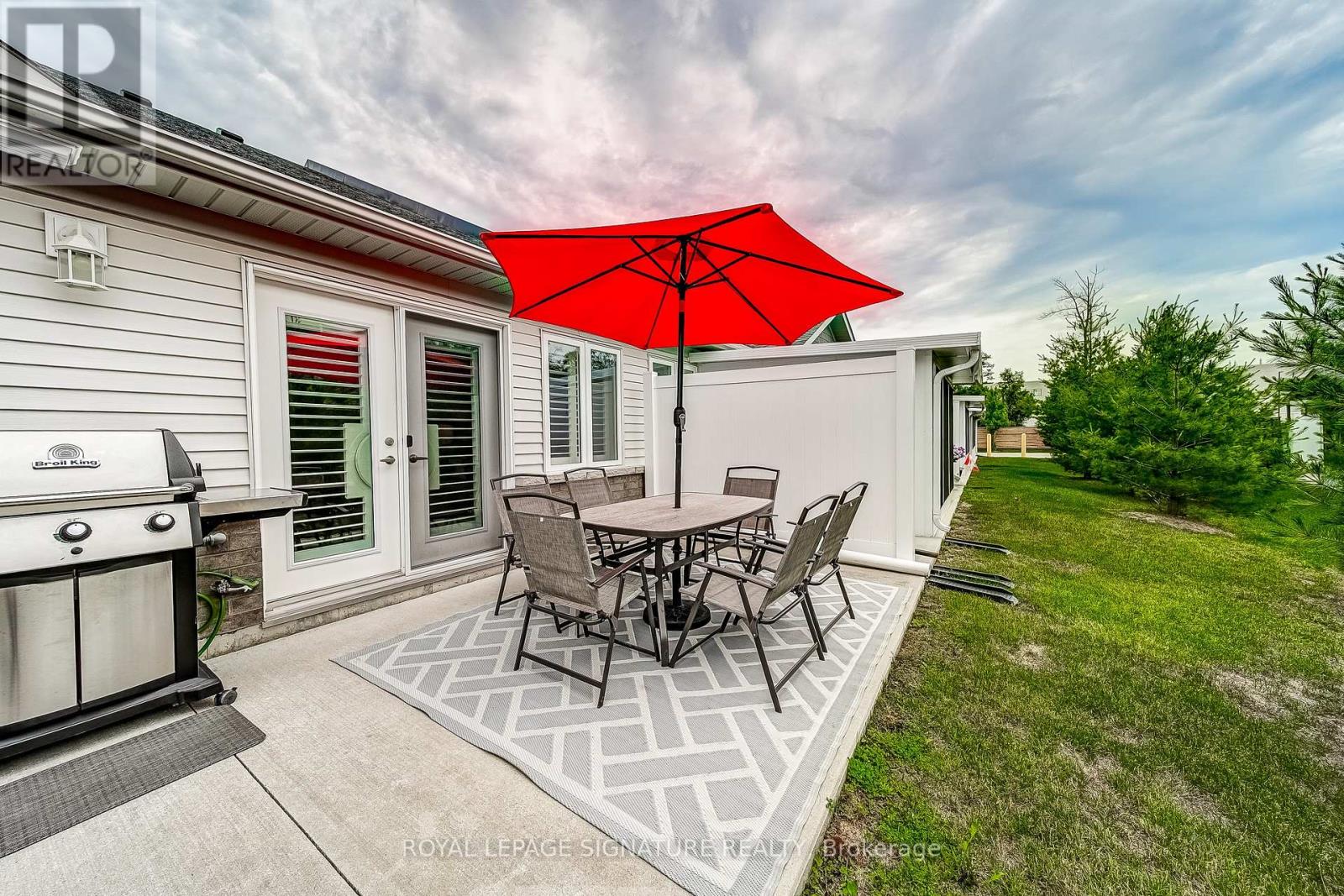 61 IVY CRESCENT - 31