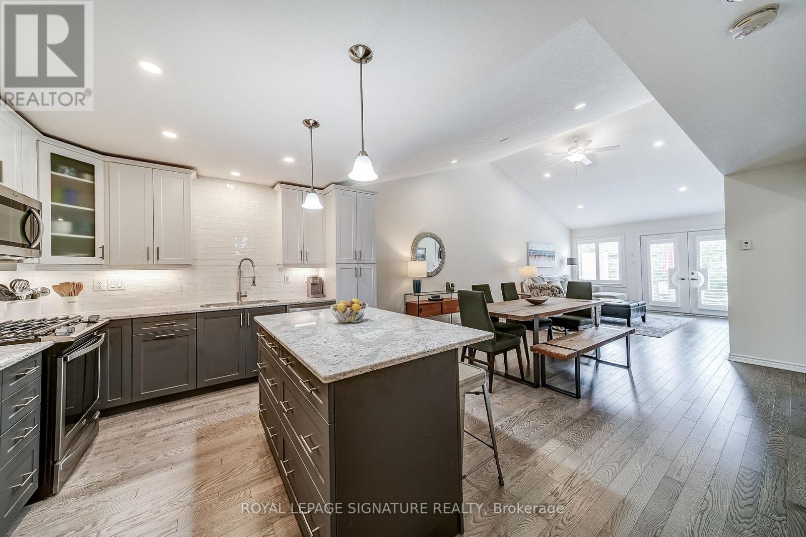61 IVY CRESCENT - 9