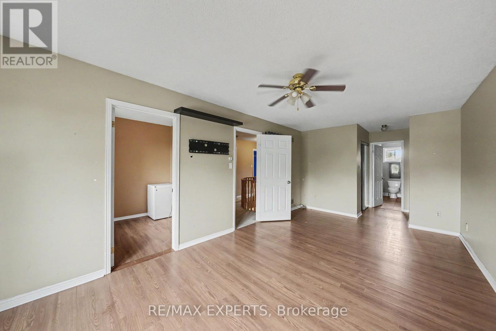 45 BLAIR CRESCENT - 19
