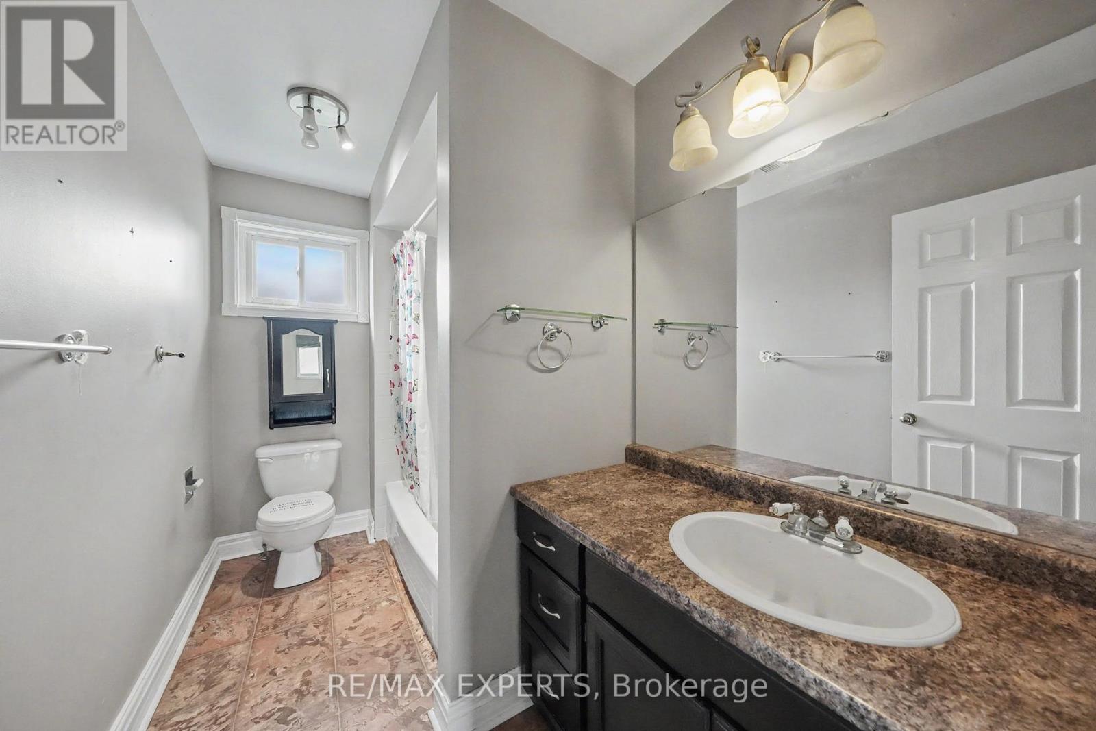 45 BLAIR CRESCENT - 21