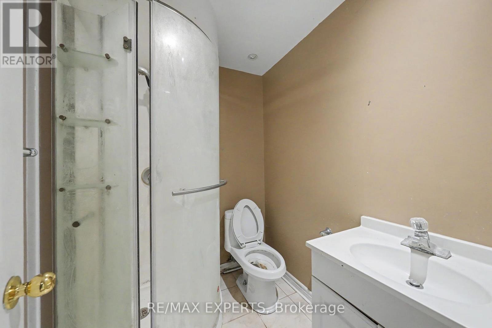 45 BLAIR CRESCENT - 26
