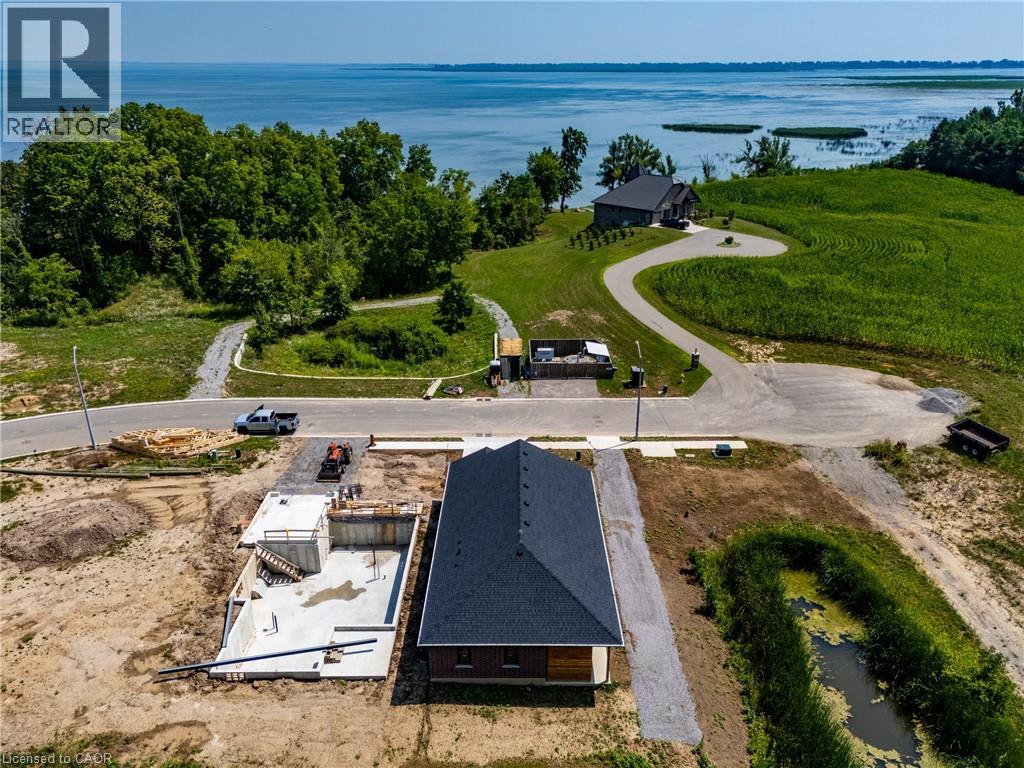 71 HUNTER Drive S - 22