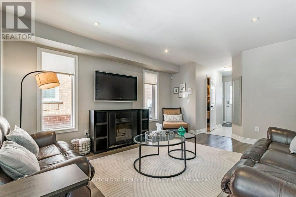59 SENATOR WAY - 11