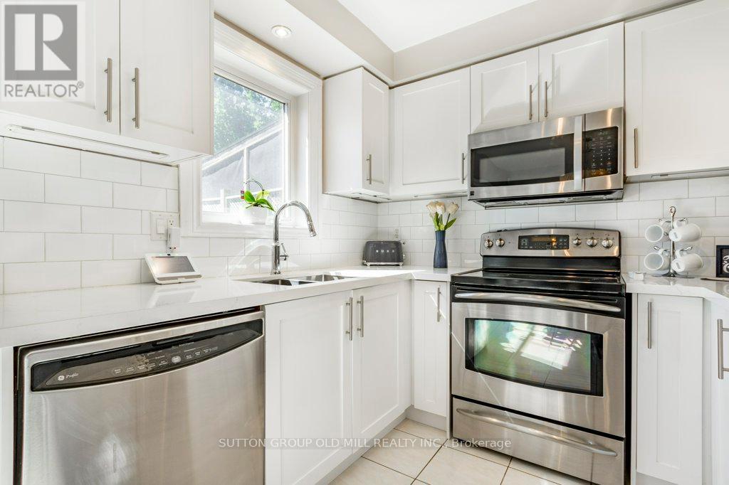 59 SENATOR WAY - 16