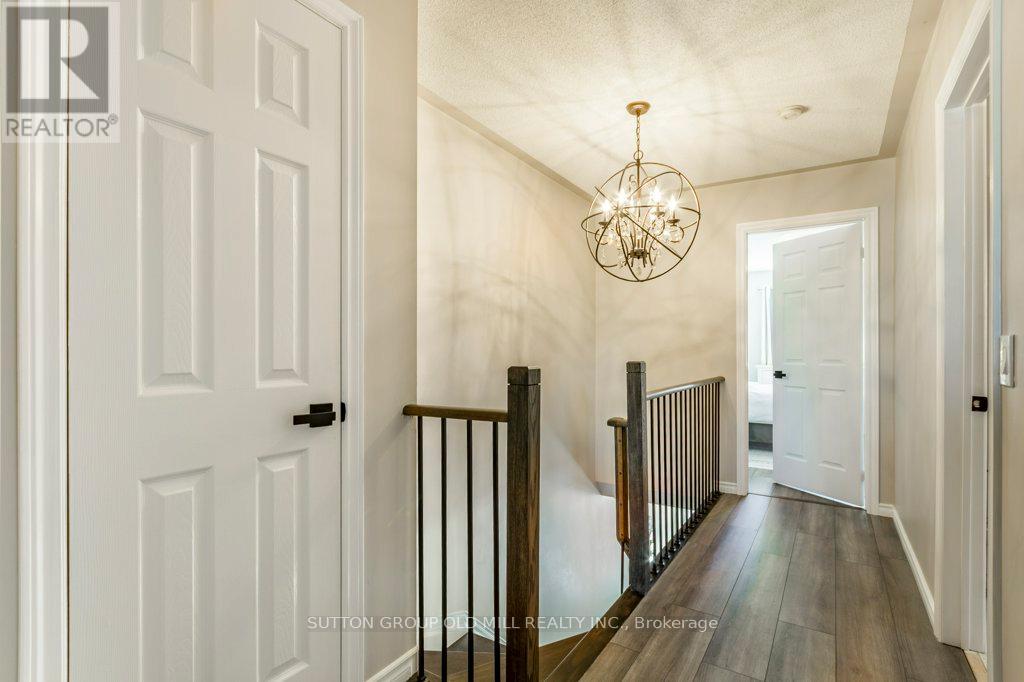 59 SENATOR WAY - 18