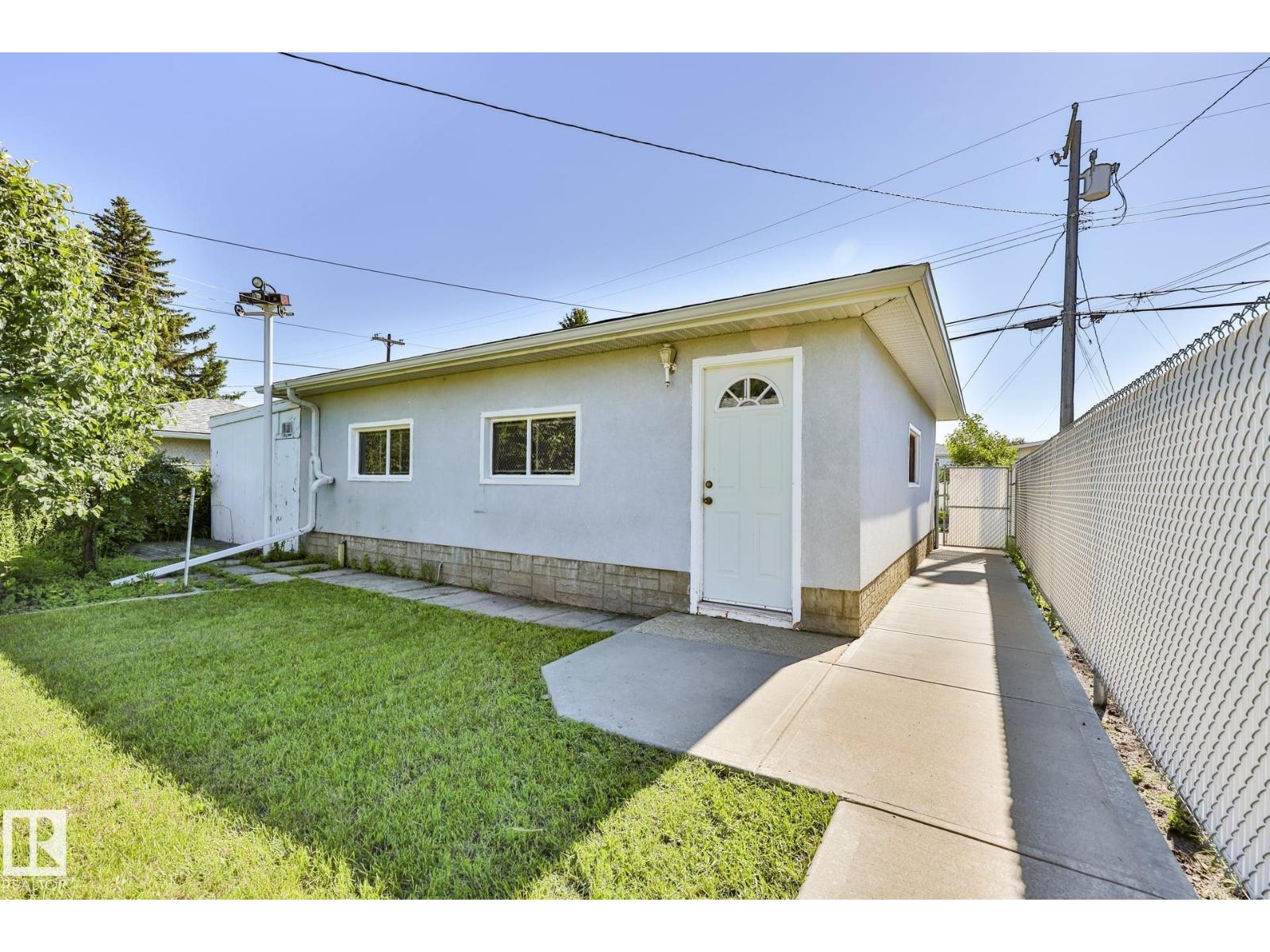 12919 86 ST NW - 10